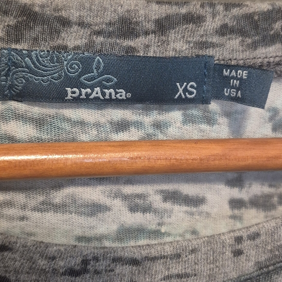 prAna Lightweight Top Xs - Picture 2 of 5